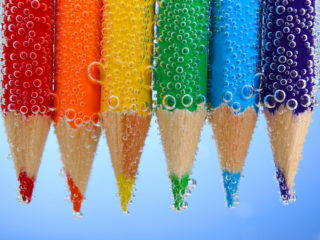color-pencils-under-water