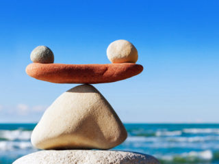 balance-rocks-ocean