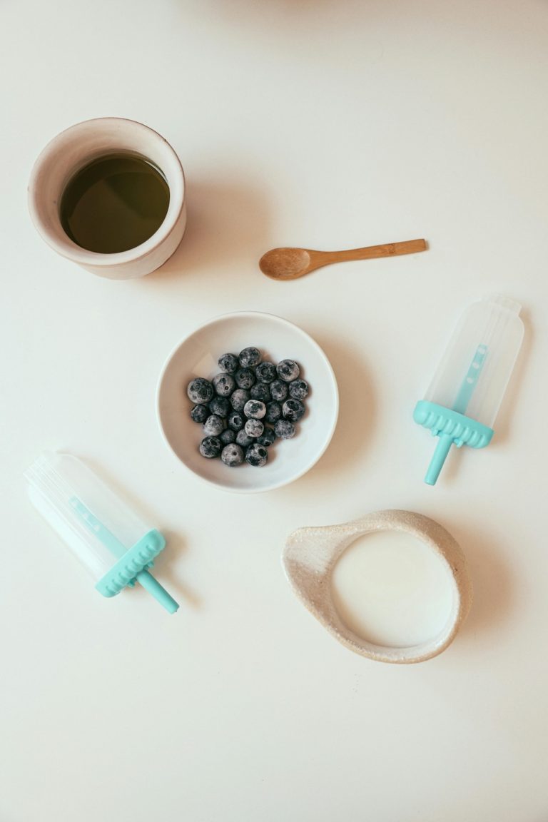 Easy summer blueberry popsicle recipe