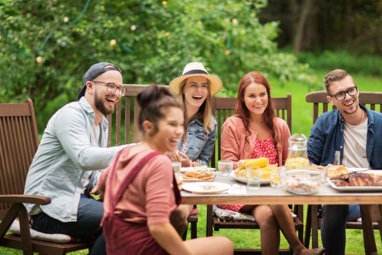 6 Hot Tips for a Successful Family Reunion