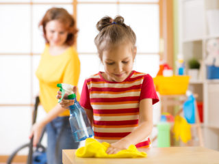 mom-kid-cleaning