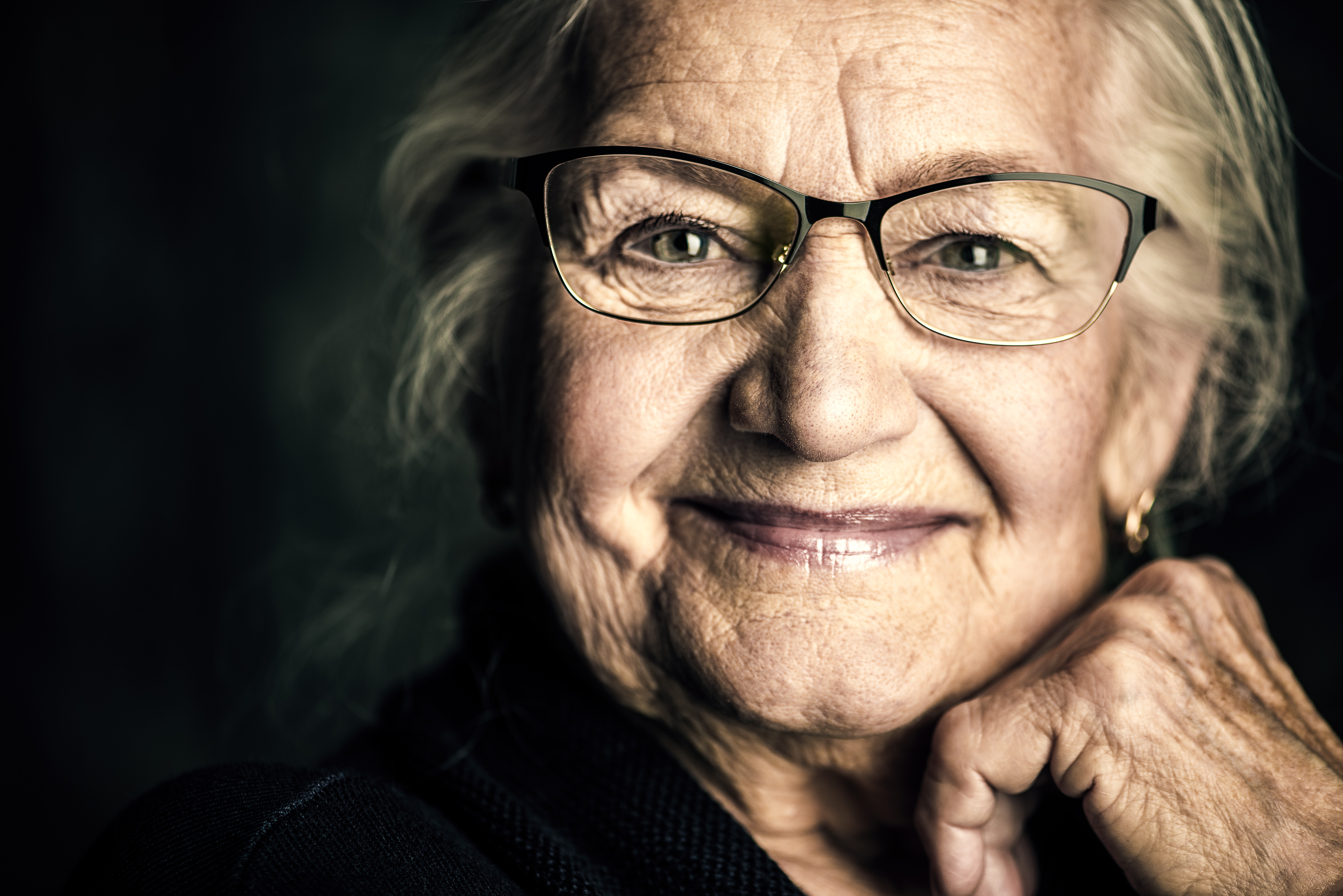 older-woman-smile