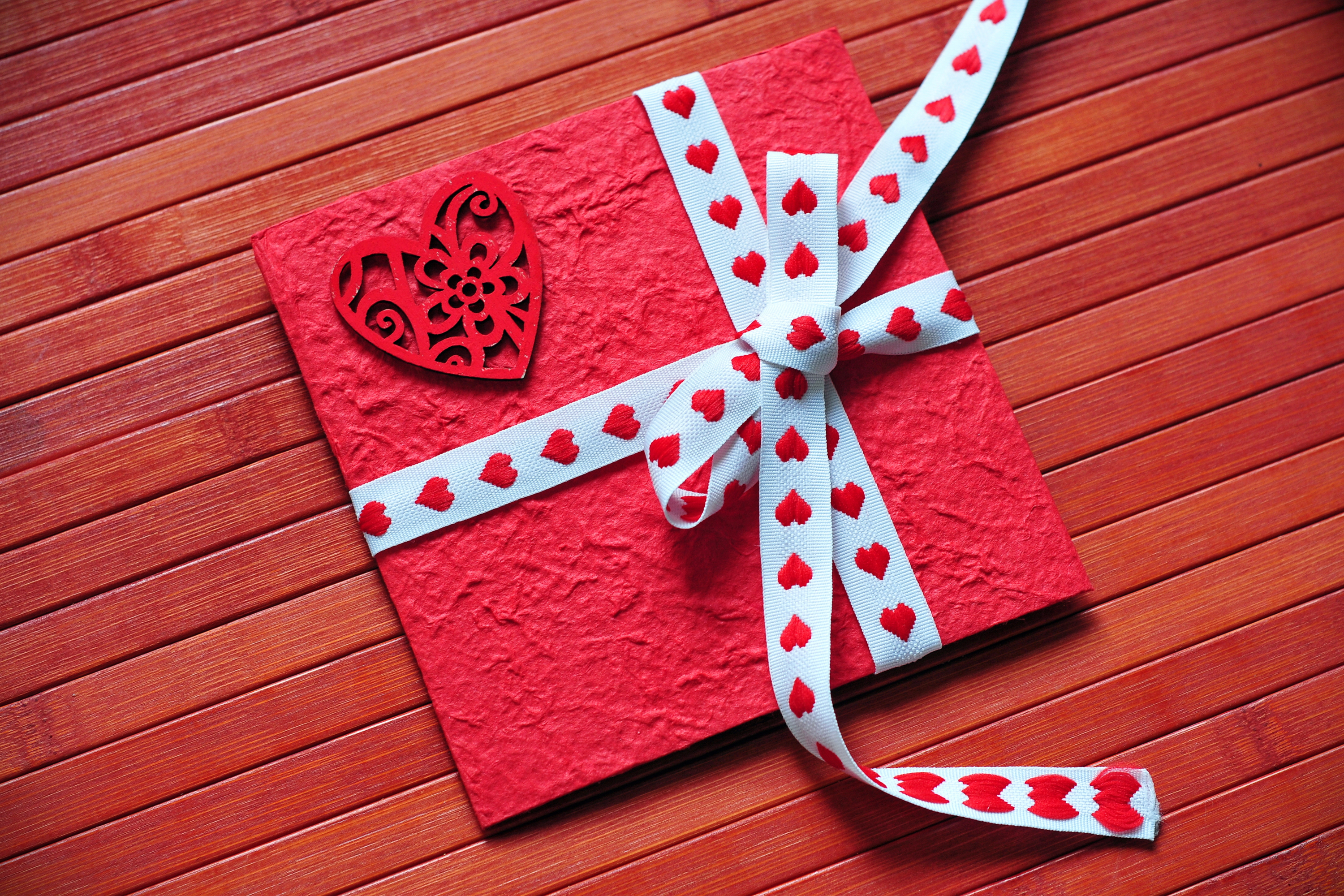 valentine-card-bow