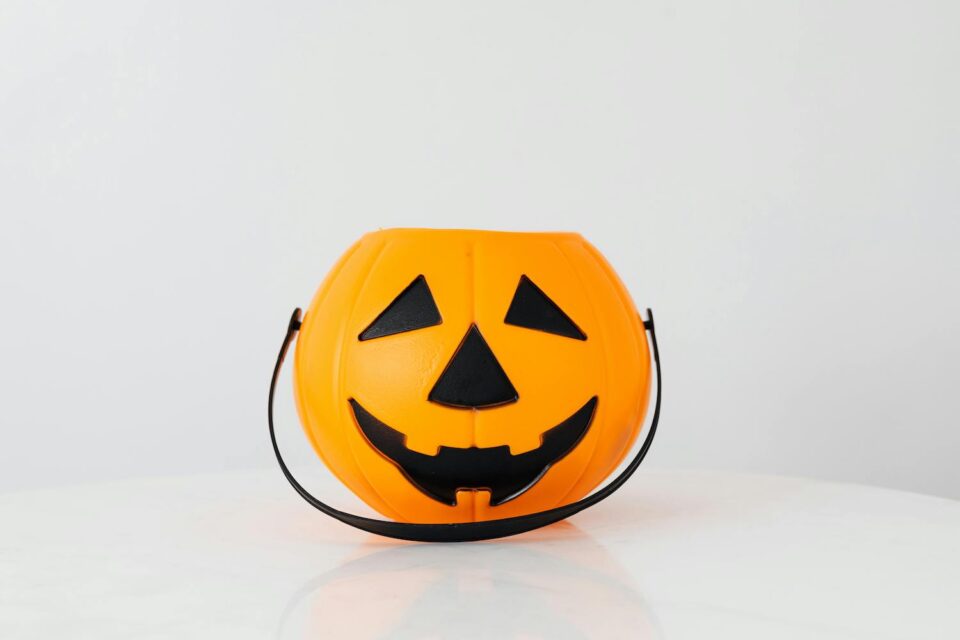 Plastic pumpkin Halloween bucket